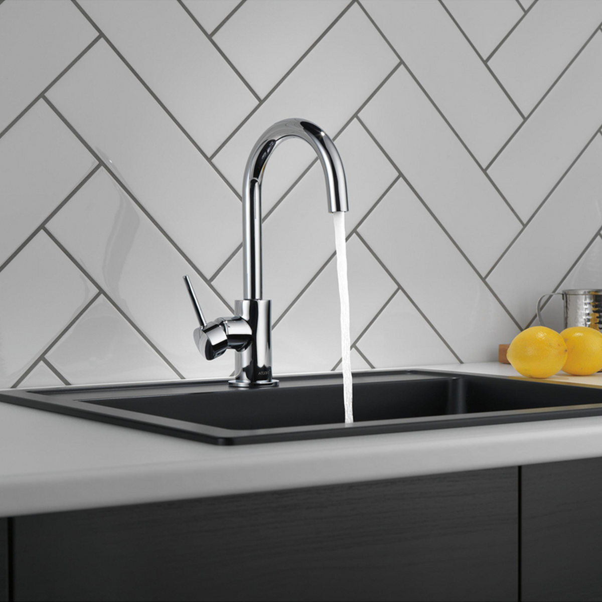 TRINSIC® TRUE BAR LIMITED SWIVEL FAUCET - robinsonco.ca