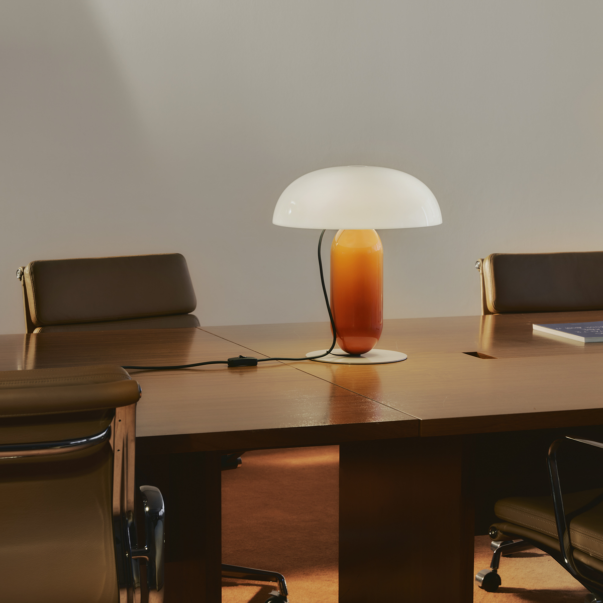 GAMBOSA TABLE LAMP - robinsonco.ca