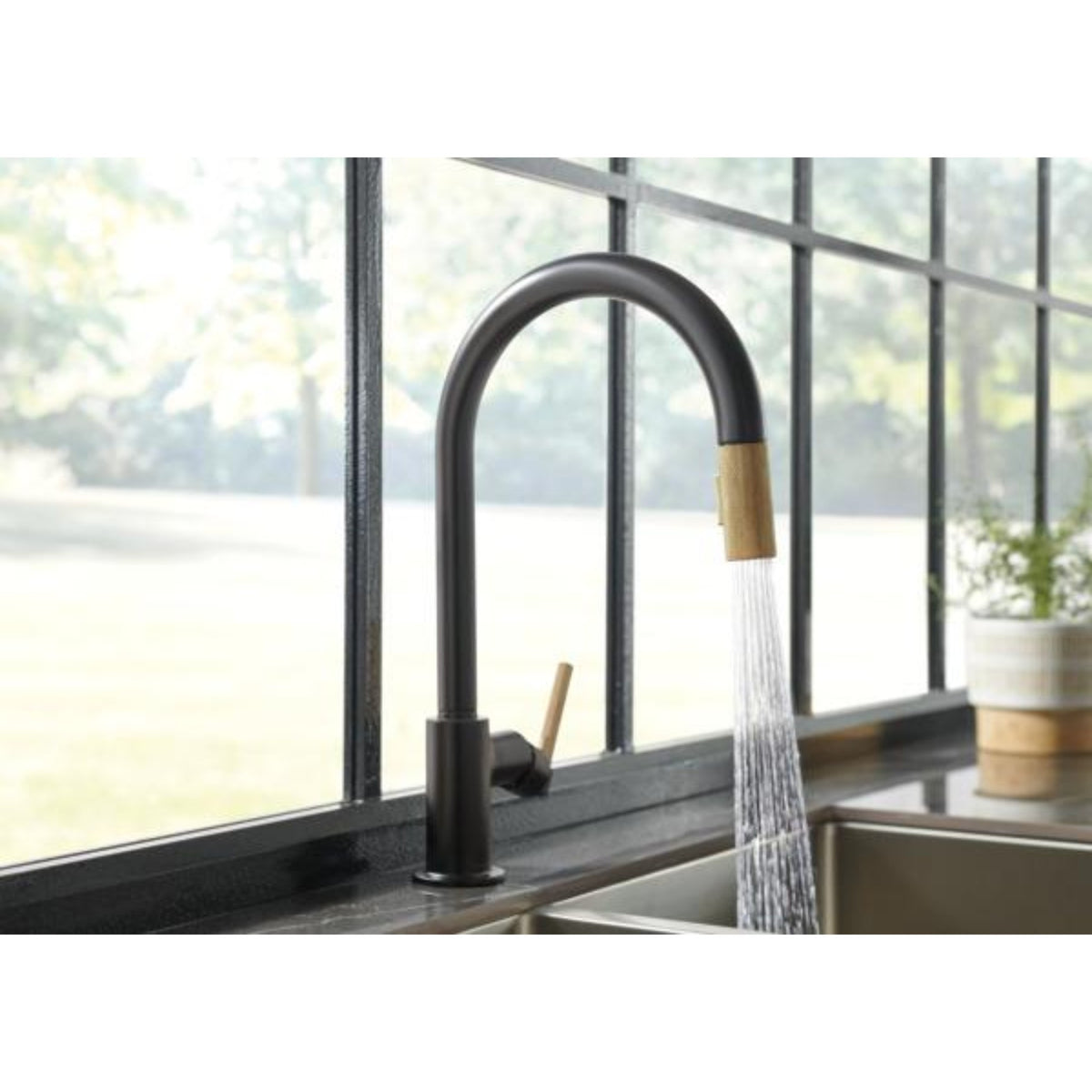 LITZE® PULL-DOWN FAUCET WITH ARC SPOUT AND KNURLED HANDLE - robinsonco.ca