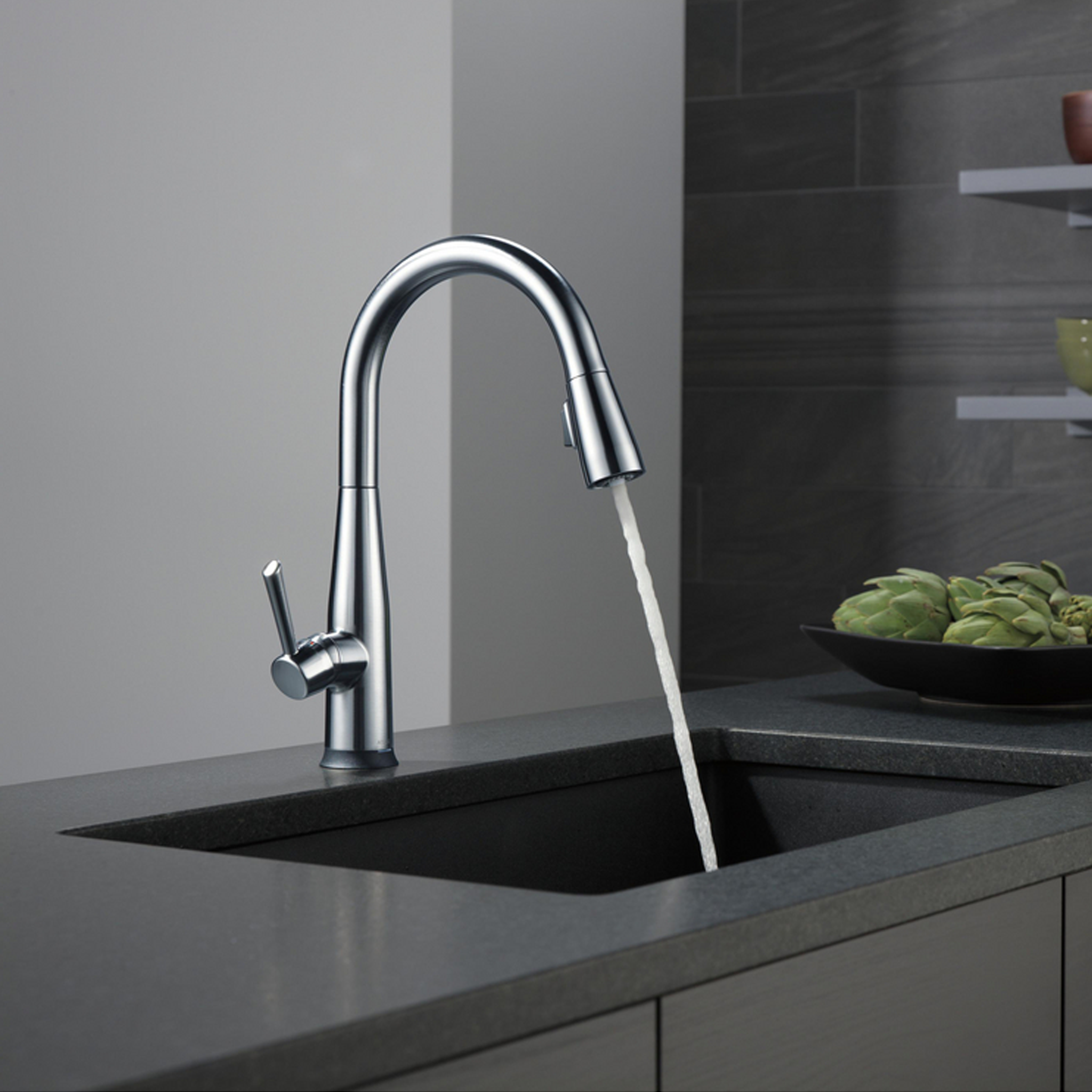 ESSA SINGLE HANDLE PULL DOWN KITCHEN FAUCET WITH TOUCH2O TECHNOLOGY - robinsonco.ca