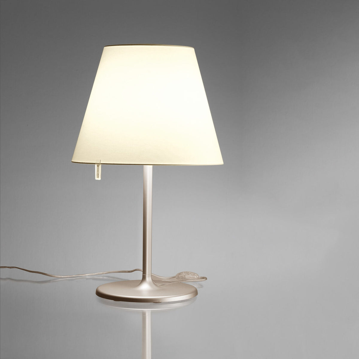 MELAMPO CLASSIC TABLE LAMP - robinsonco.ca