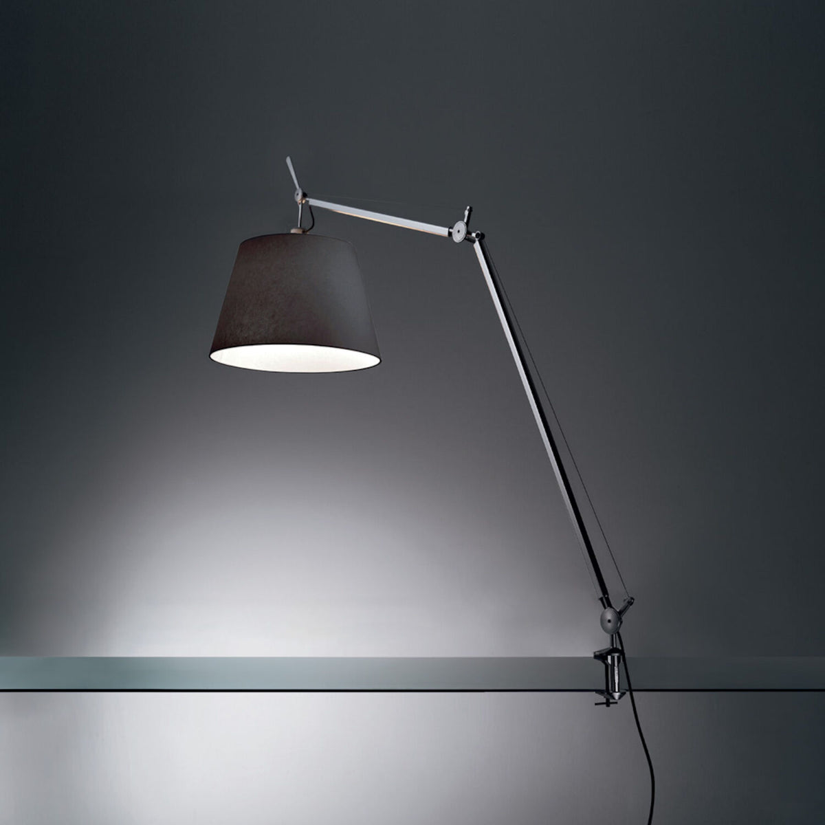 TOLOMEO MEGA TABLE LAMP WITH 12-INCH DIFFUSER AND TABLE CLAMP - robinsonco.ca