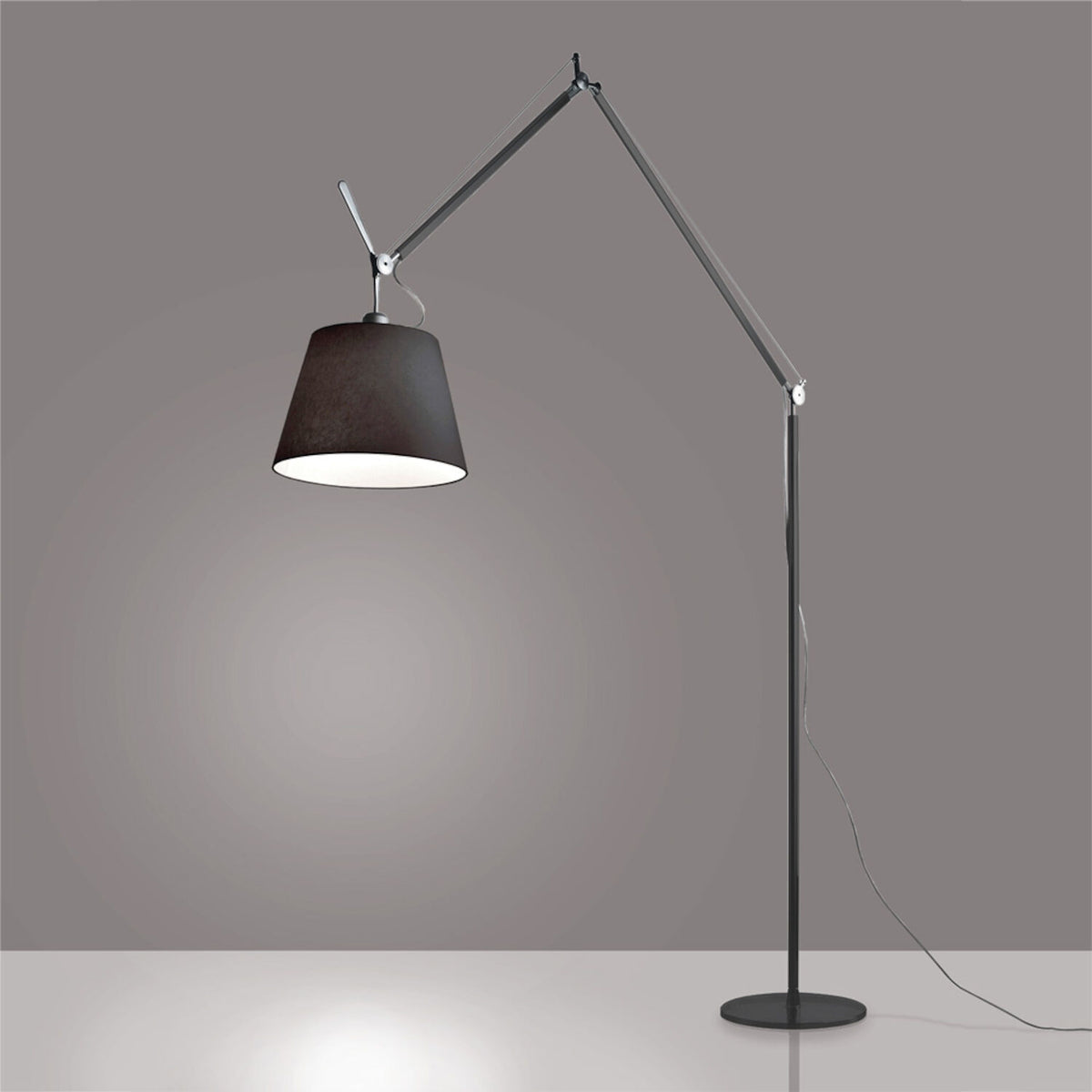 TOLOMEO MEGA FLOOR LAMP WITH 17-INCH DIFFUSER - robinsonco.ca