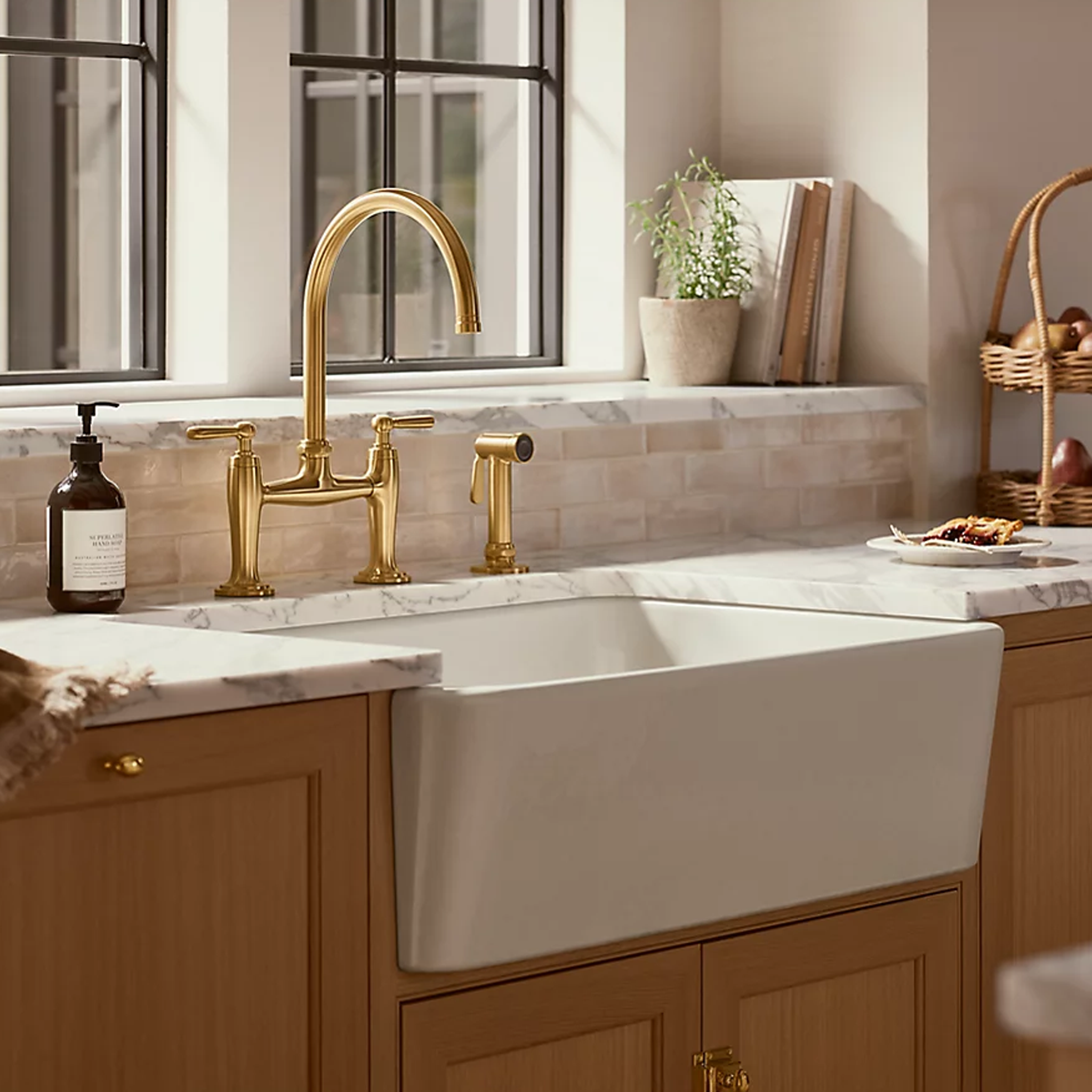 EDALYN™ BRIDGE FAUCET WITH SIDE SPRAY - robinsonco.ca