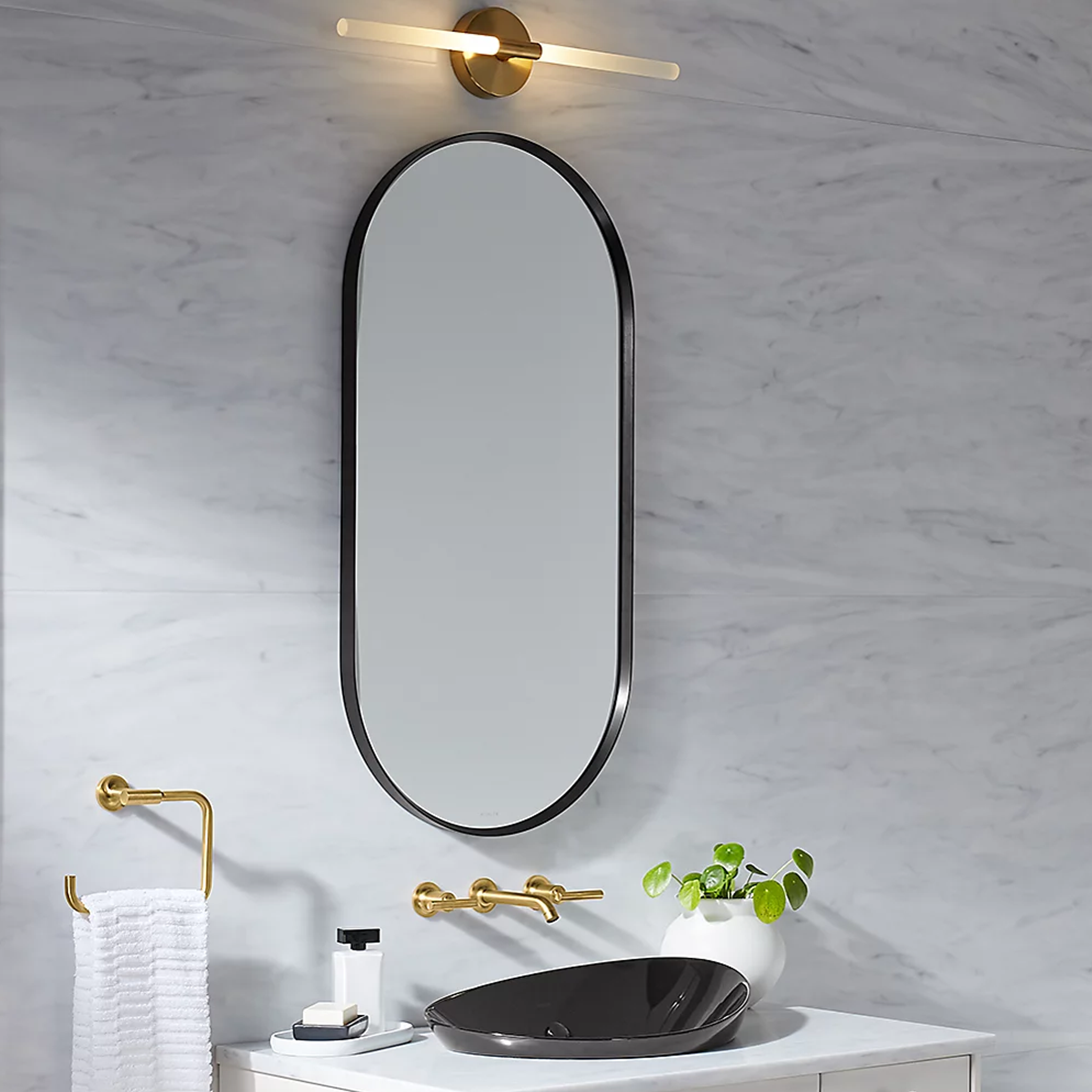 ESSENTIAL CAPSULE FRAMED MIRROR - robinsonco.ca
