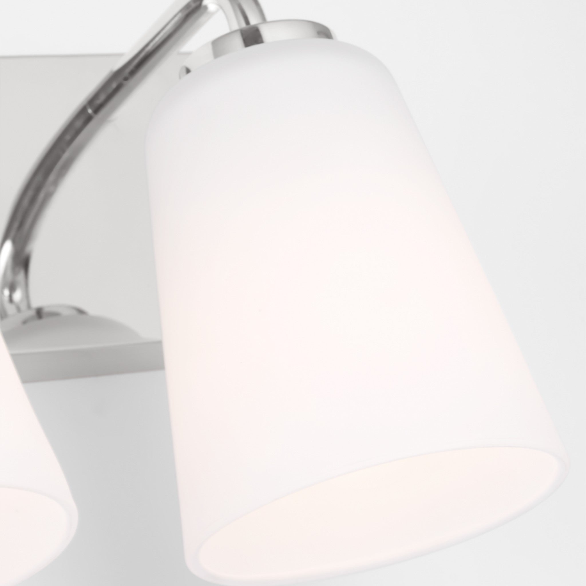 MILES VANITY LIGHT (MULTIPLE SIZES) - robinsonco.ca