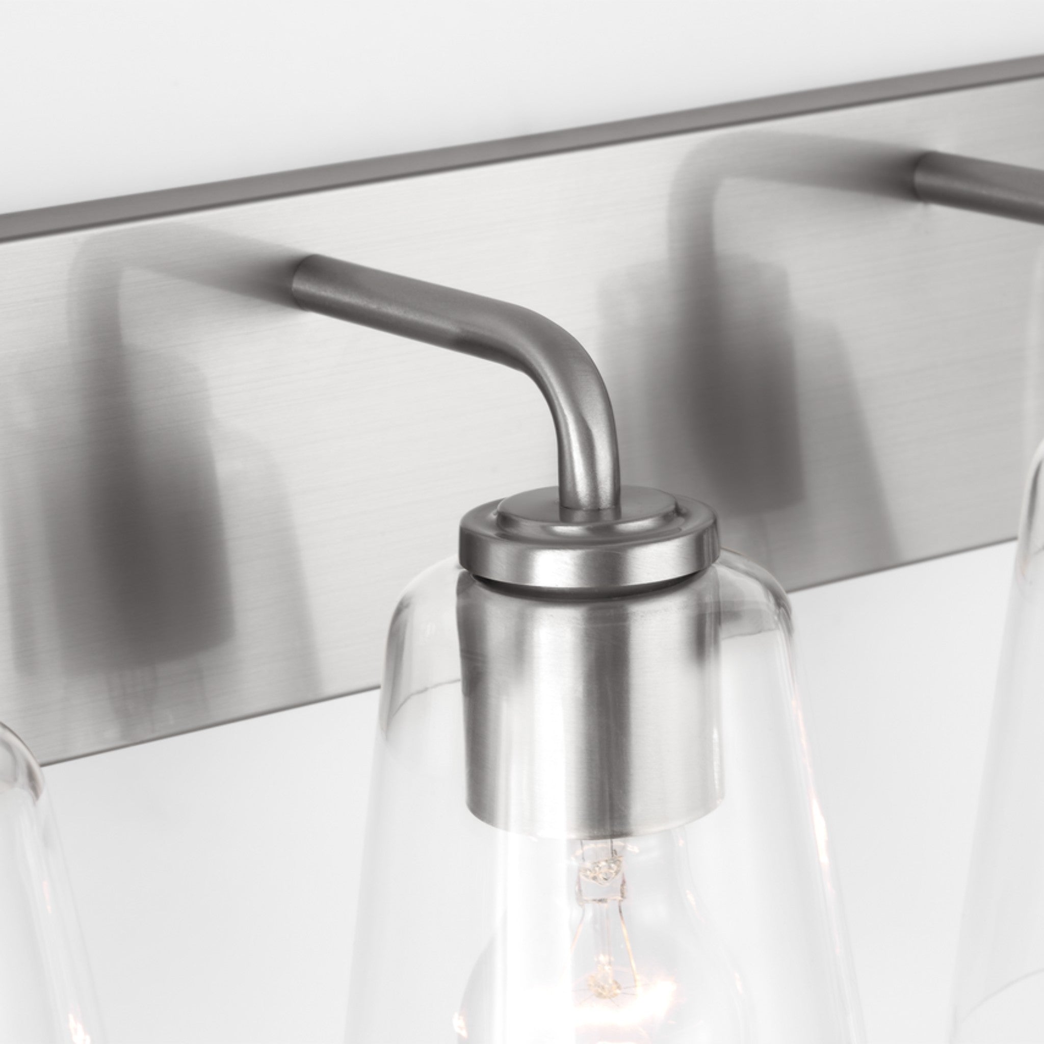 MILES VANITY LIGHT (MULTIPLE SIZES) - robinsonco.ca