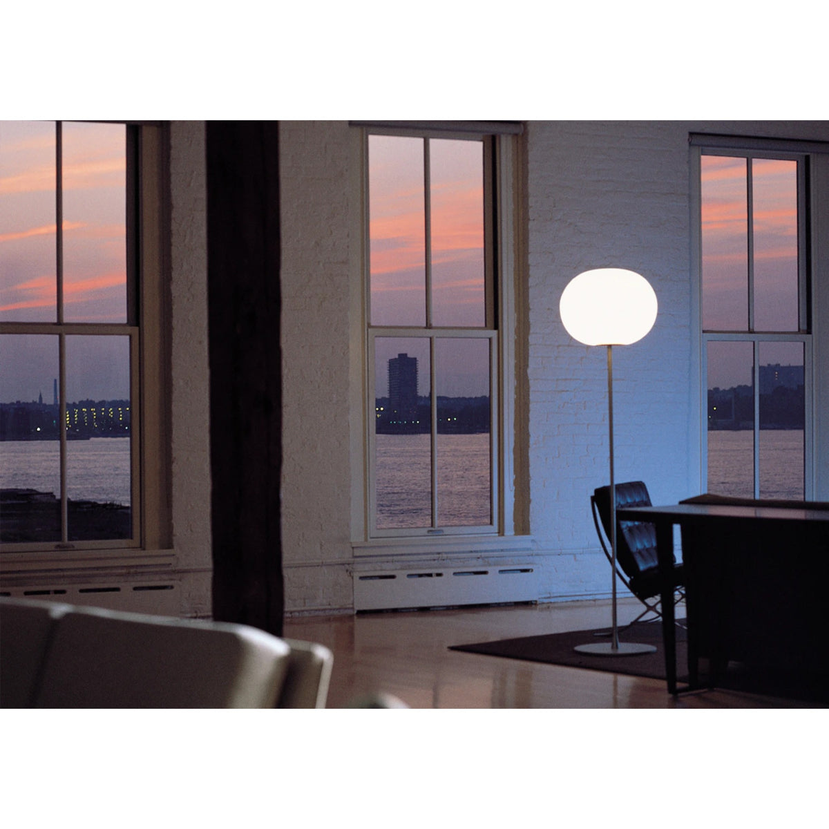 GLO-BALL FLOOR LAMP BY JASPER MORRISON (MULTIPLE SIZES) - robinsonco.ca