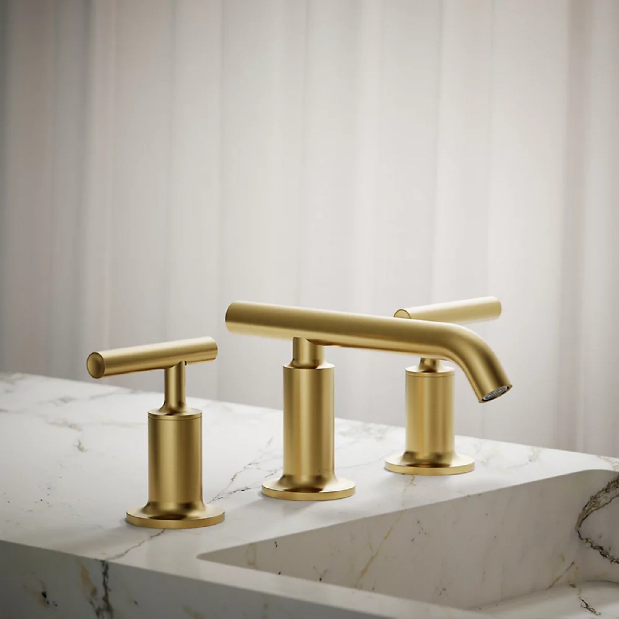 PURIST WIDESPREAD BATHROOM SINK FAUCET WITH LEVER HANDLES - robinsonco.ca