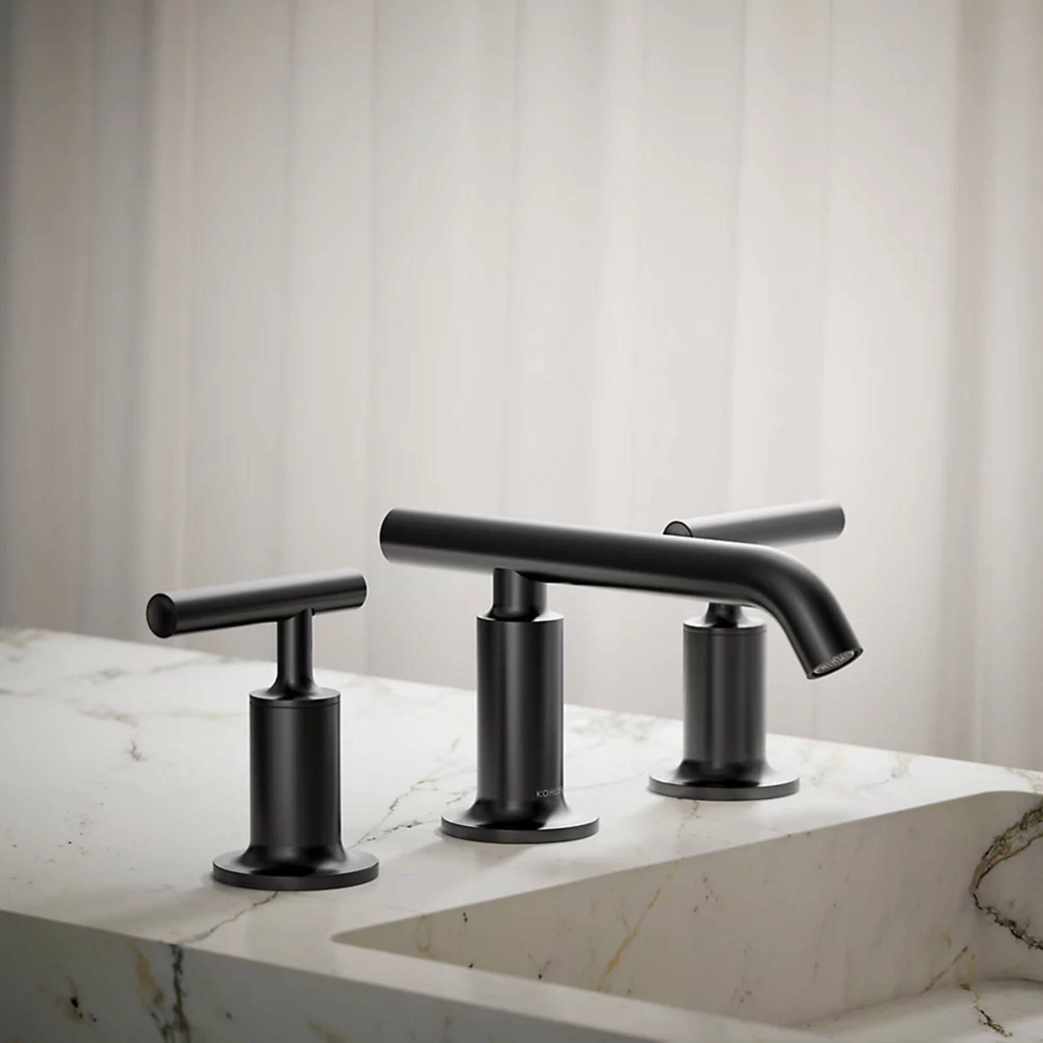 PURIST WIDESPREAD BATHROOM SINK FAUCET WITH LEVER HANDLES - robinsonco.ca