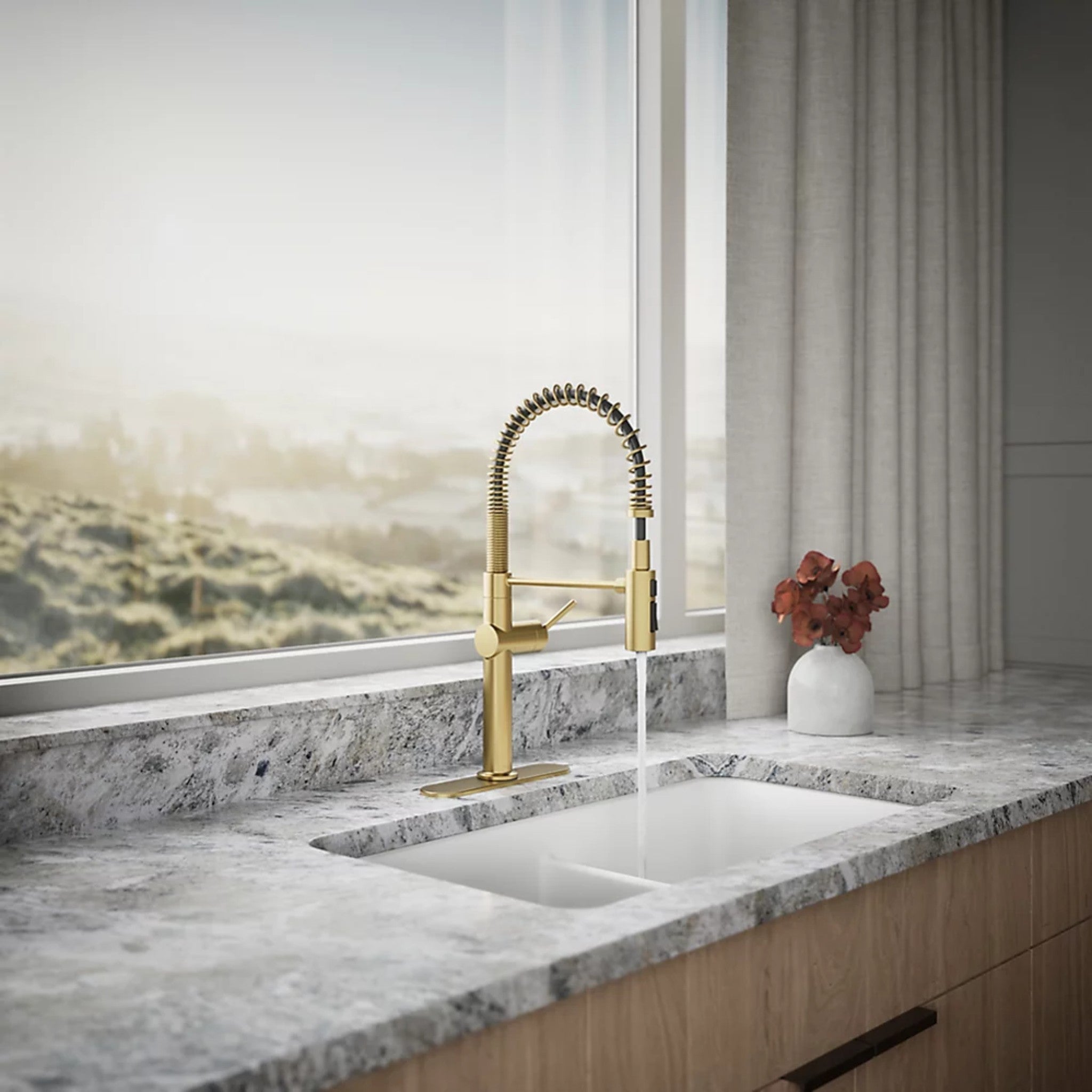 CRUE SEMI-PROFESSIONAL KITCHEN SINK FAUCET WITH THREE-FUNCTION SPRAYHEAD - robinsonco.ca