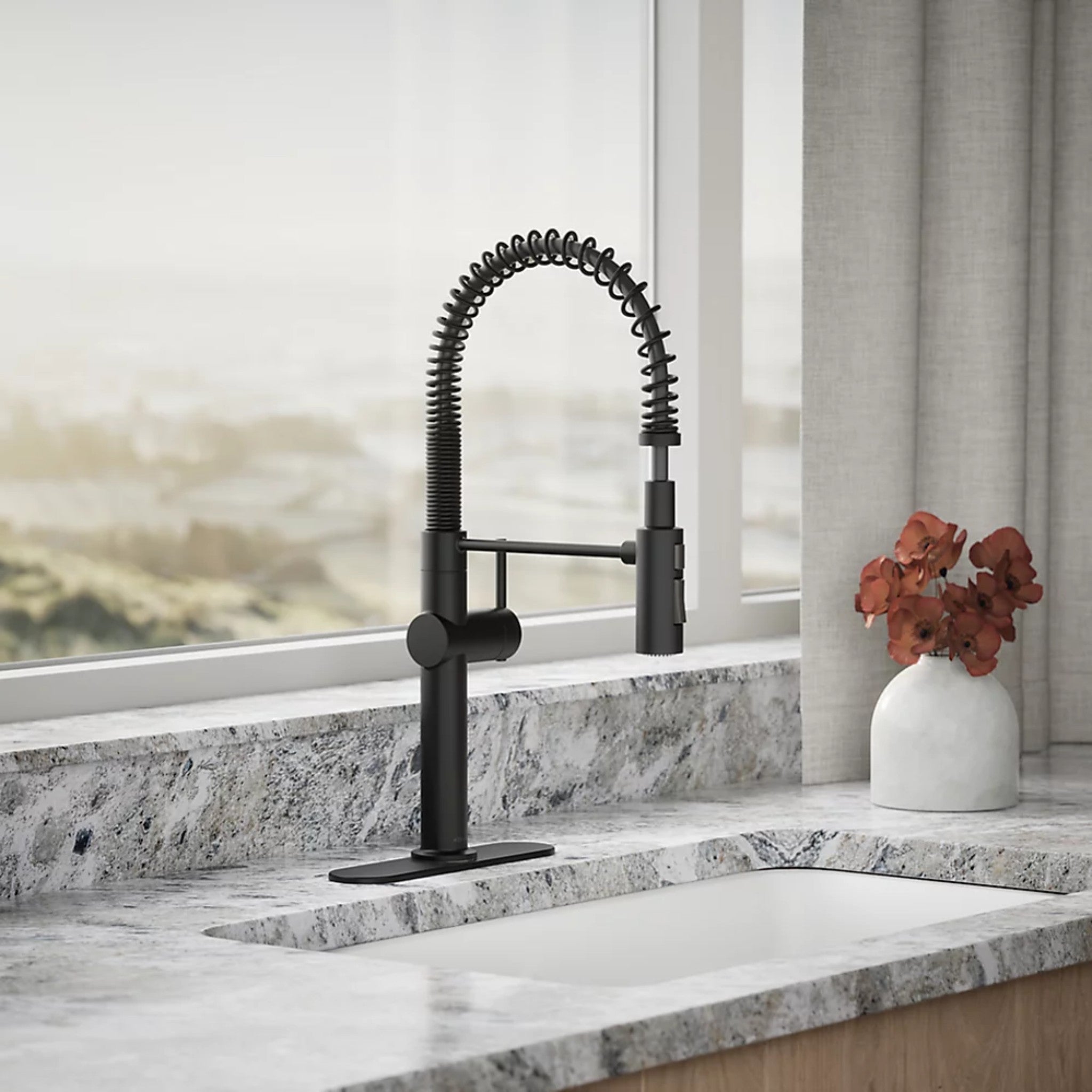 CRUE SEMI-PROFESSIONAL KITCHEN SINK FAUCET WITH THREE-FUNCTION SPRAYHEAD - robinsonco.ca