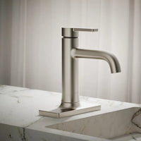 VENZA SINGLE-HANDLE BATHROOM SINK FAUCET - robinsonco.ca