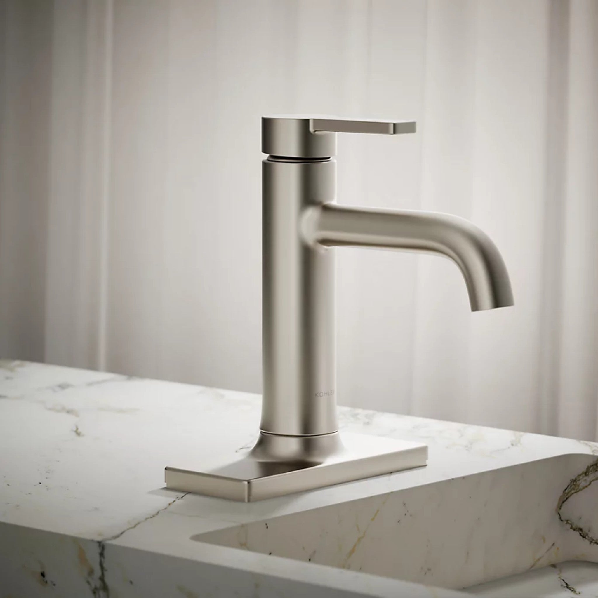 VENZA SINGLE-HANDLE BATHROOM SINK FAUCET - robinsonco.ca