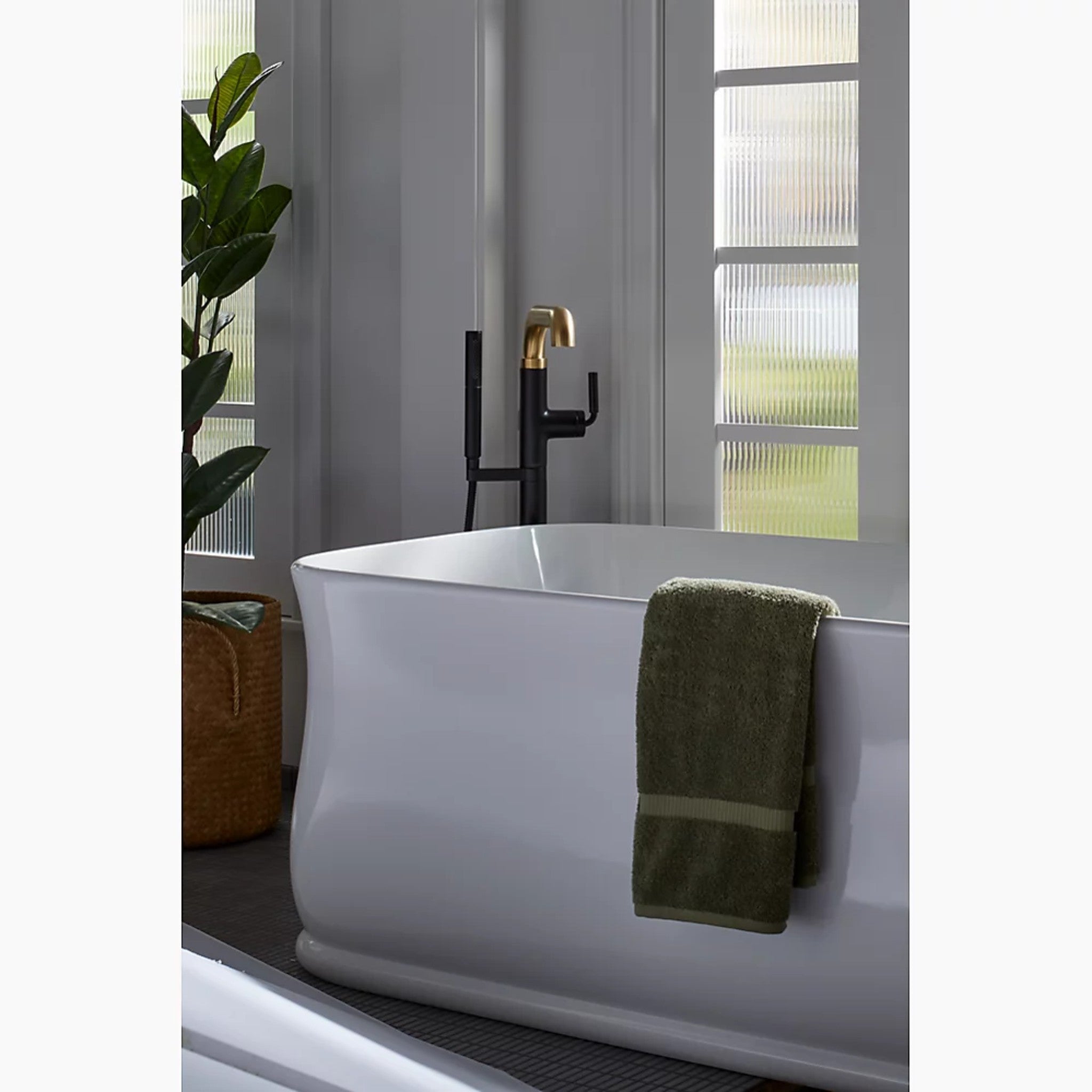 TONE FLOOR MOUNT BATH FILLER TRIM WITH HANDSHOWER - robinsonco.ca