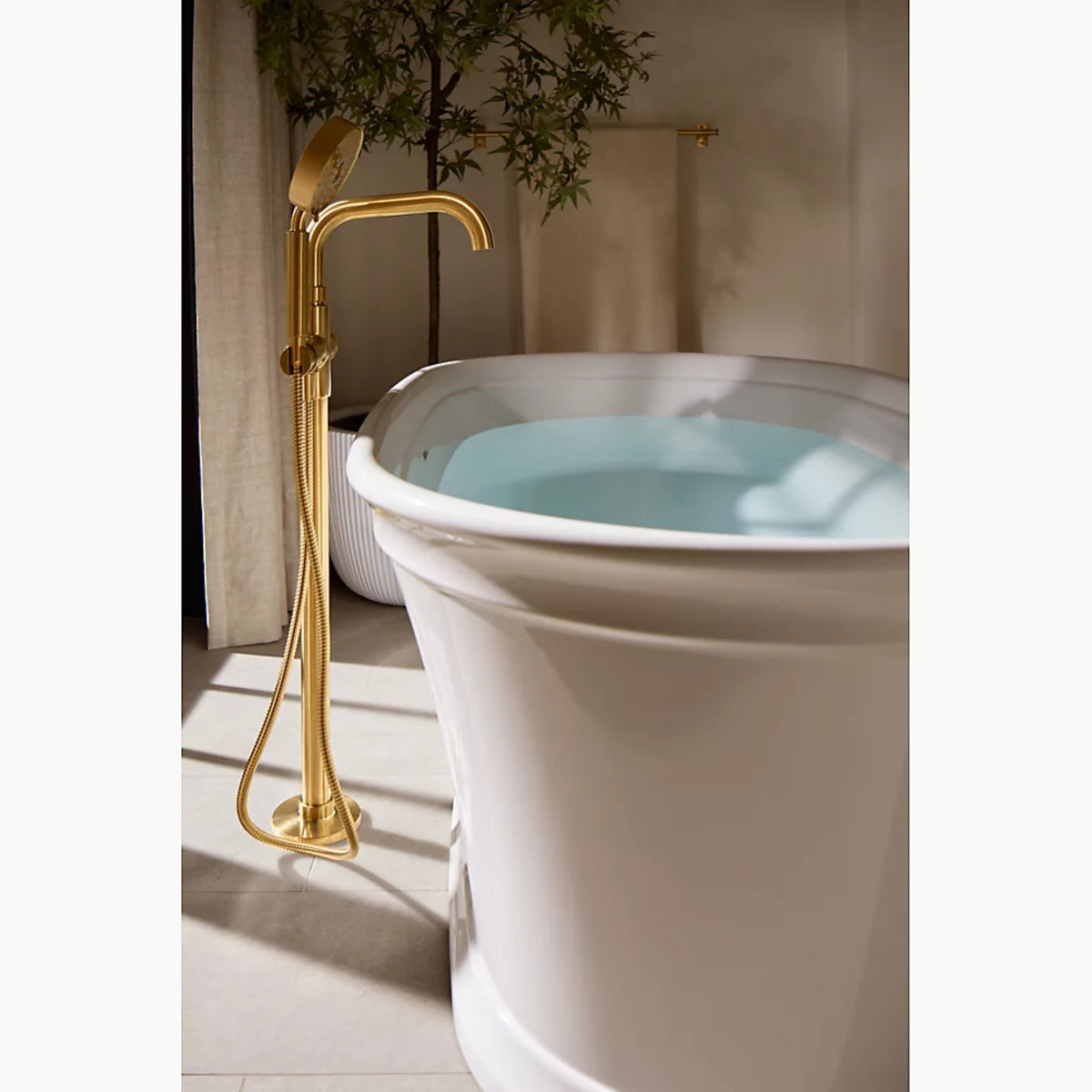 CASTIA™ FLOUR MOUNT BATH FILLER TRIM WITH HANDSHOWER BY STUDIO MCGEE - robinsonco.ca