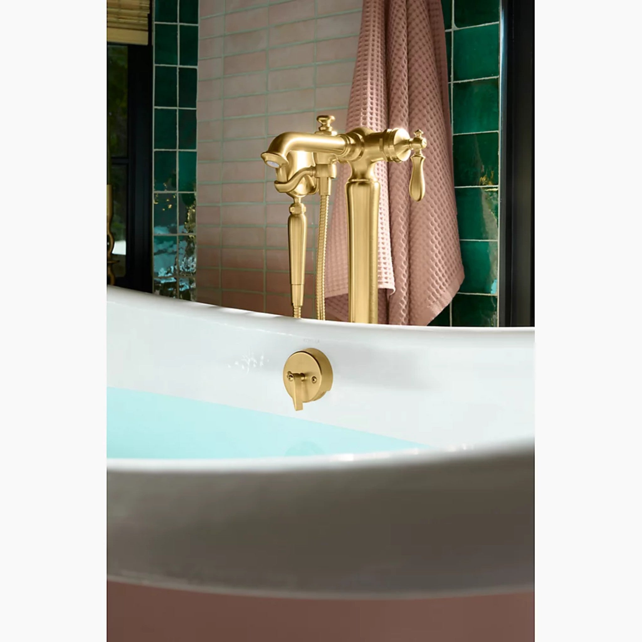 ARTIFACTS FLOOR MOUNT BATH FILLER TRIM WITH HANDSHOWER - robinsonco.ca