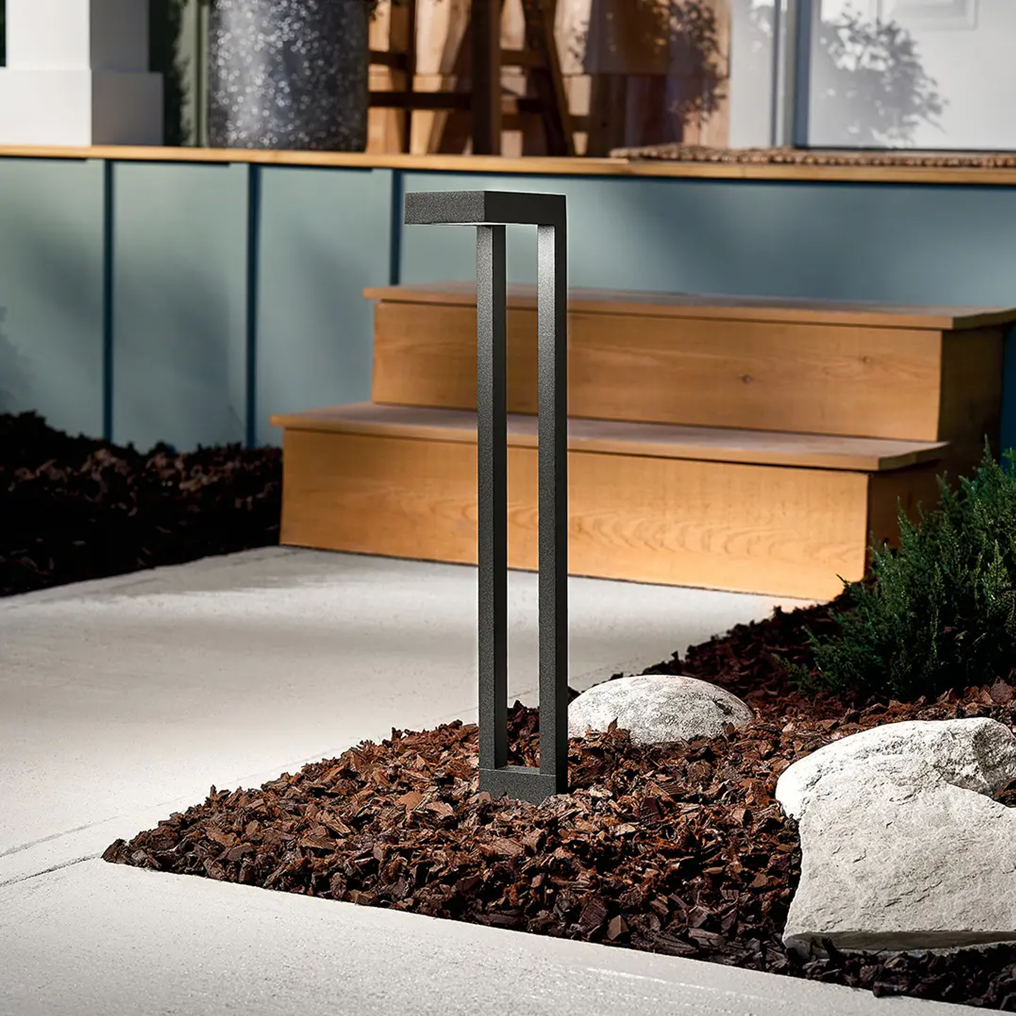 TWO ARM PATH LIGHT