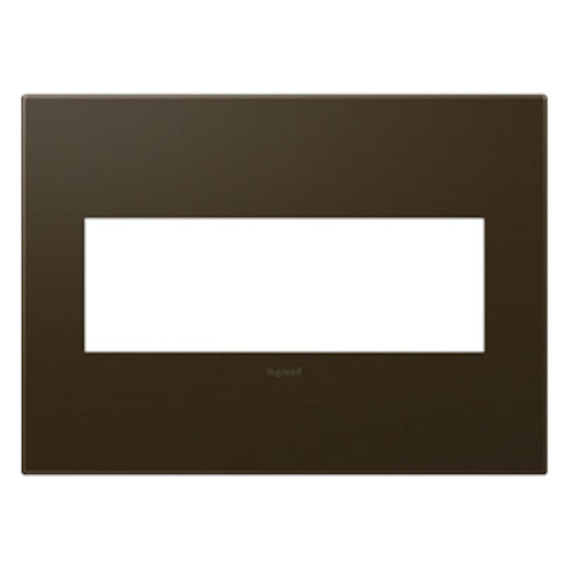 ADORNE 3-GANG PLASTIC WALL PLATE - robinsonco.ca