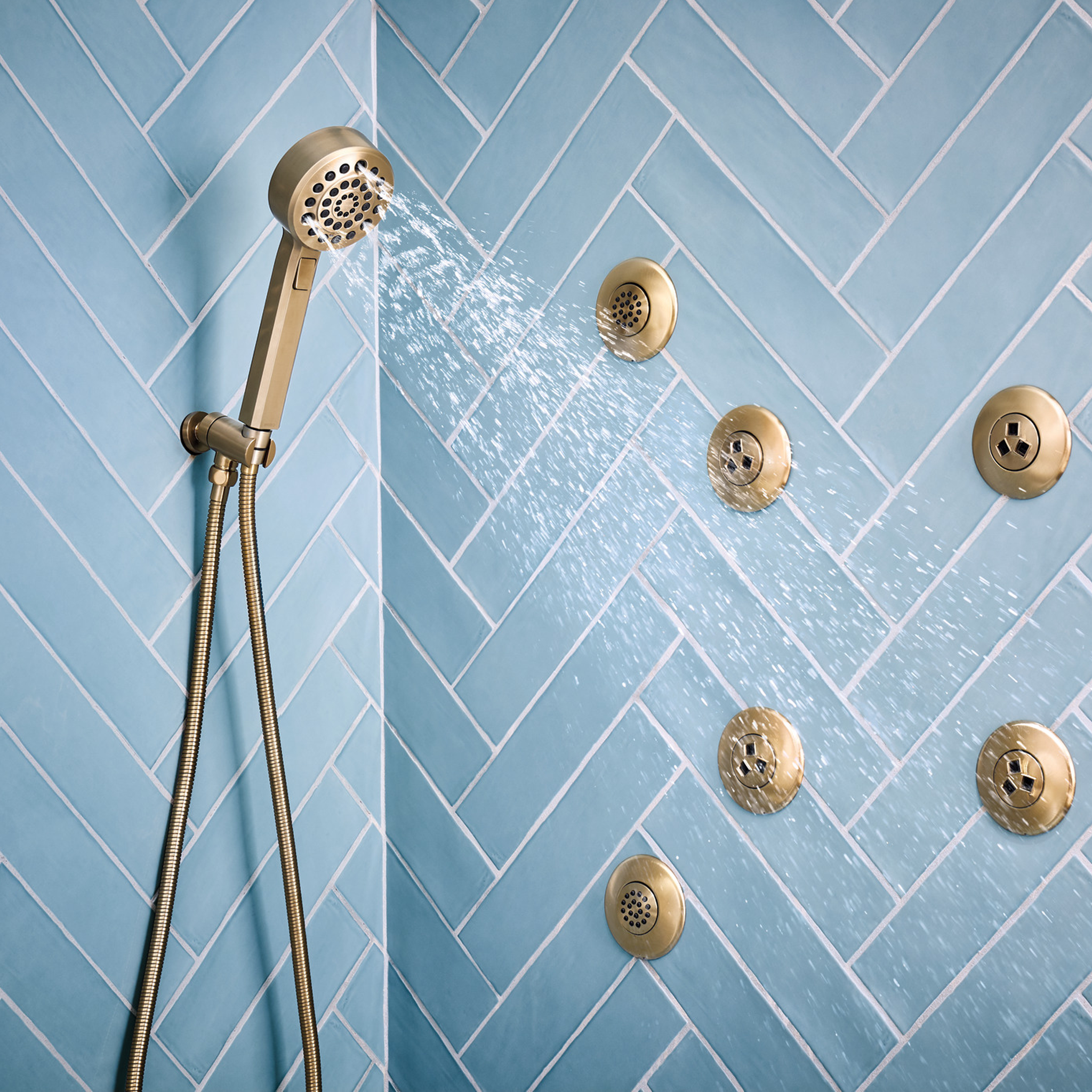 LEVOIR H2OKINETIC® MULTI-FUNCTION WALL MOUNT HANDSHOWER - robinsonco.ca