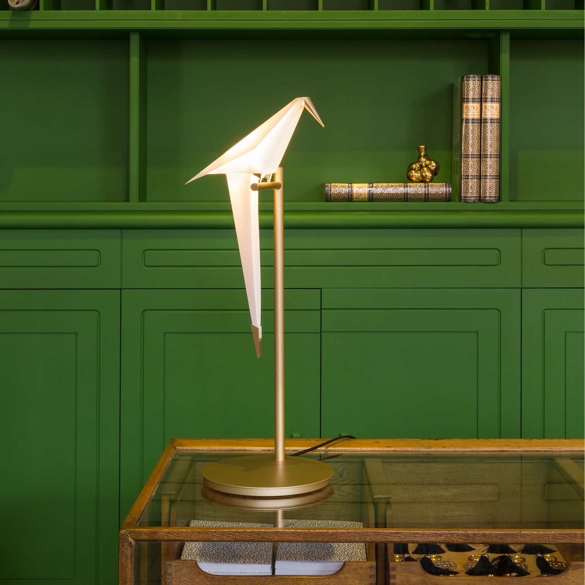 PERCH LIGHT TABLE LAMP