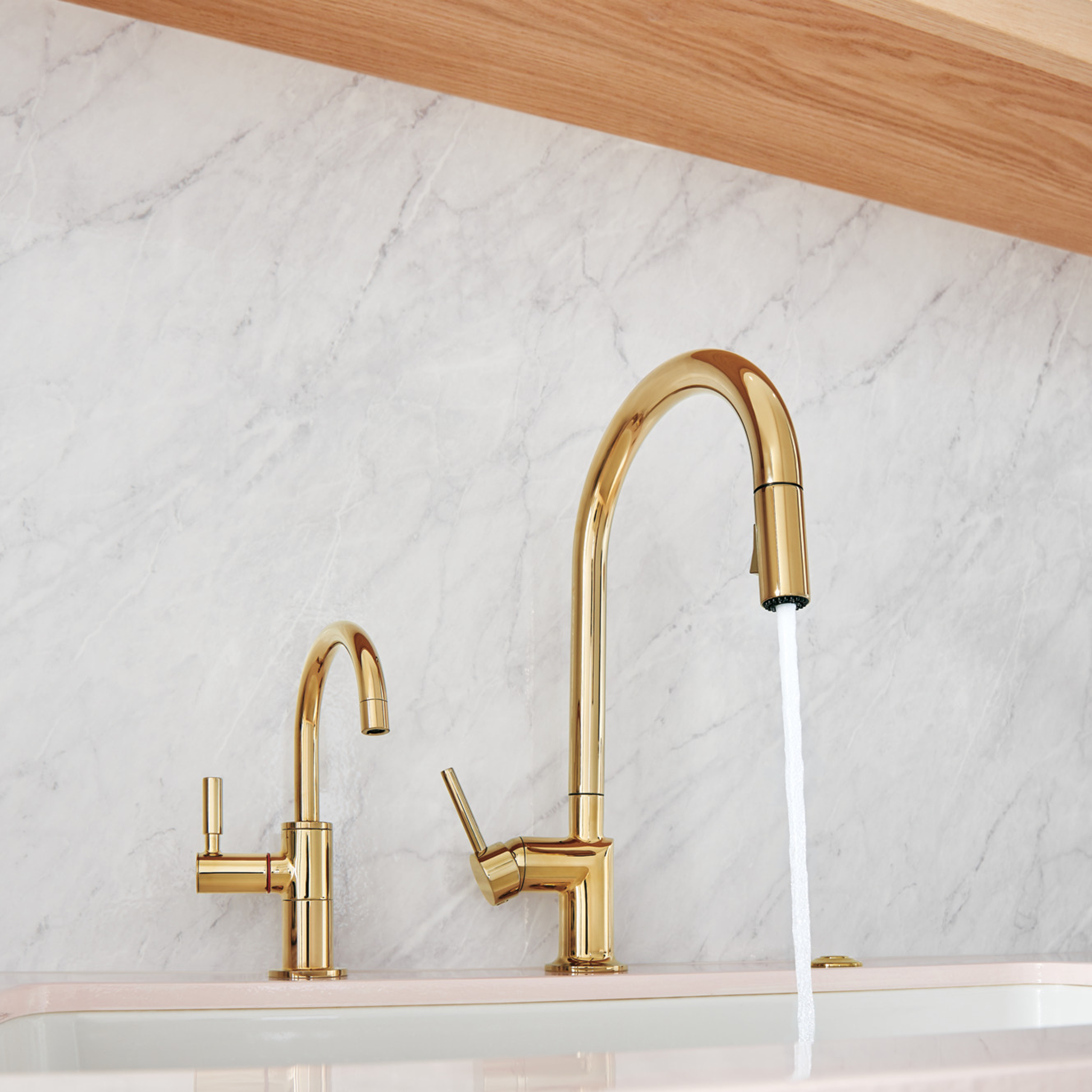 ODIN® PULL-DOWN FAUCET WITH ARC SPOUT - LESS HANDLE - robinsonco.ca