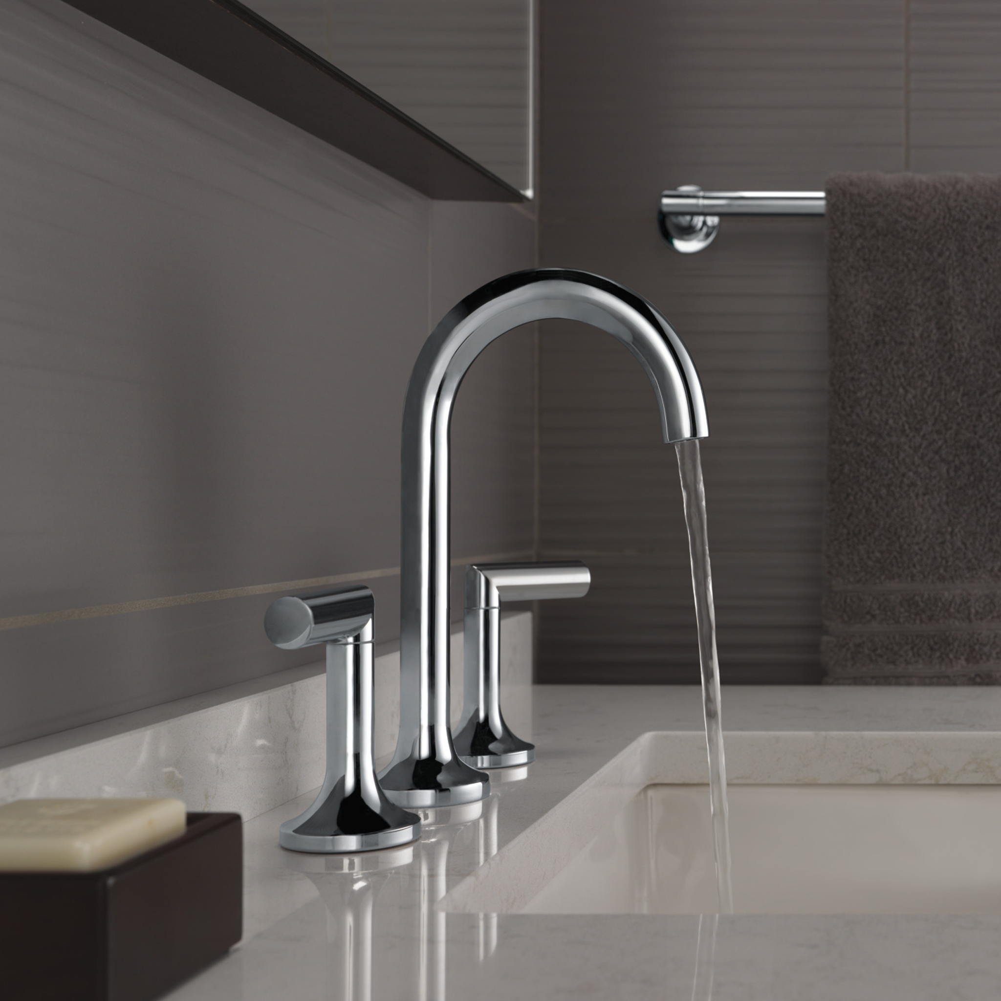 ODIN® WIDESPREAD LAVATORY HIGH LEVER HANDLES - robinsonco.ca