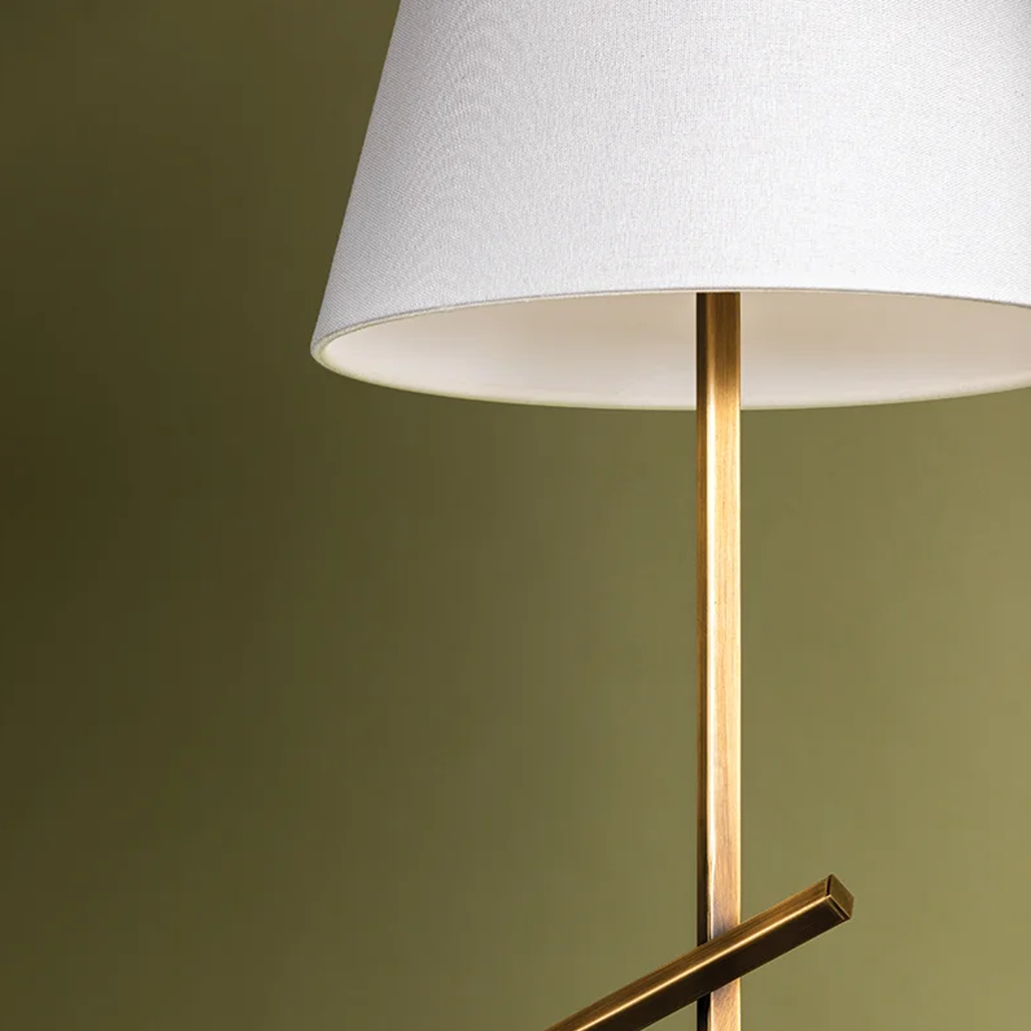PEARCE FLOOR LAMP - robinsonco.ca