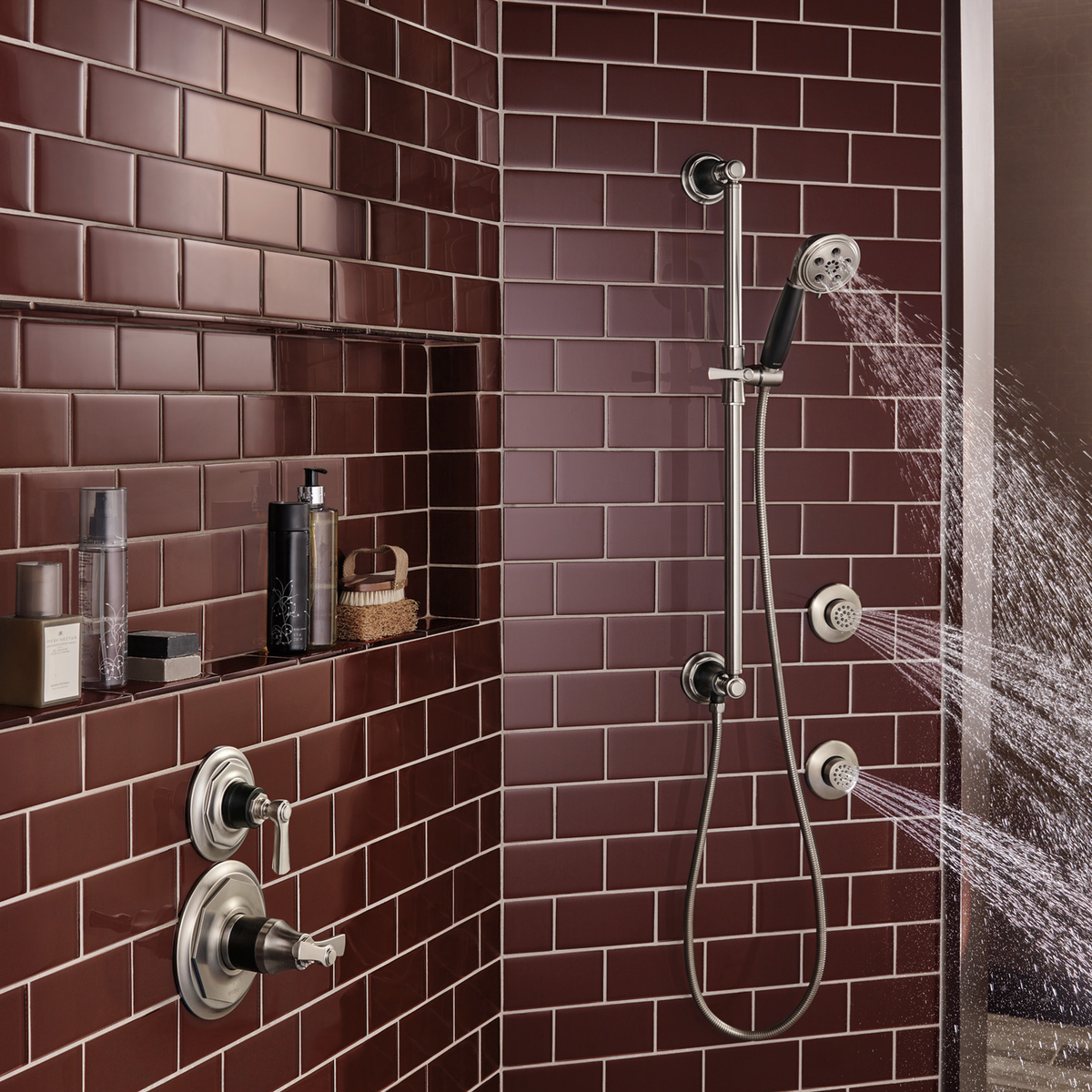 ROOK® H2OKINETIC® MULTI-FUNCTION SLIDE BAR HANDSHOWER - robinsonco.ca