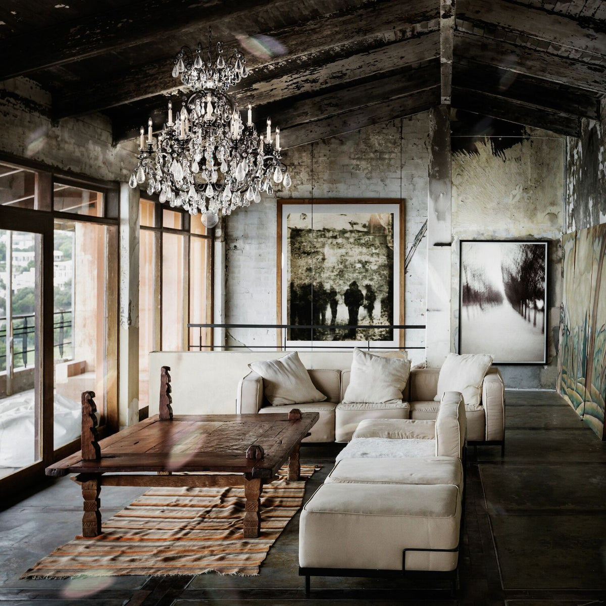 RENAISSANCE 12-LIGHT CHANDELIER - robinsonco.ca