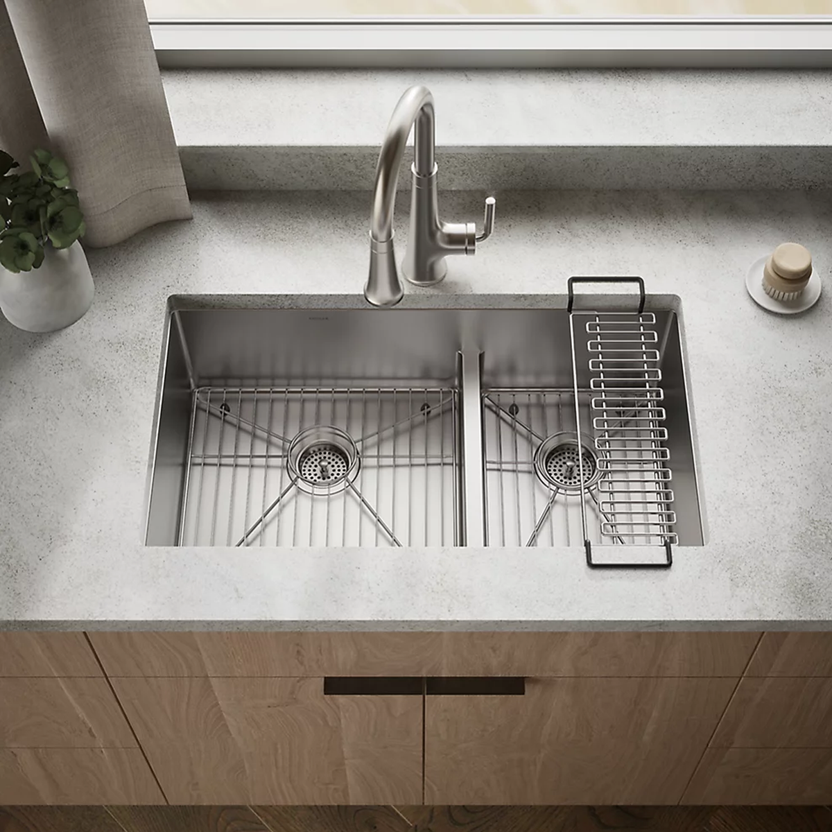 STRIVE® 32 X 18-5/16 X 9-5/16 INCHES SMART DIVIDE® UNDER-MOUNT LARGE/MEDIUM DOUBLE-BOWL KITCHEN SINK WITH SINK RACK - robinsonco.ca