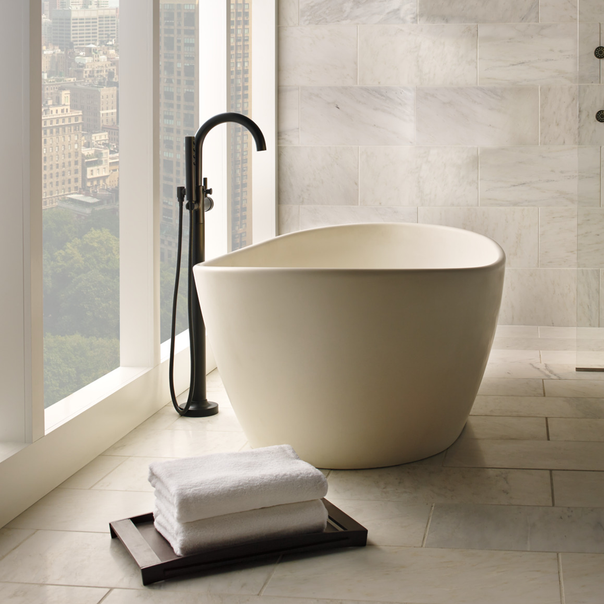 JASON WU SINGLE-HANDLE FREESTANDING TUB FILLER - robinsonco.ca