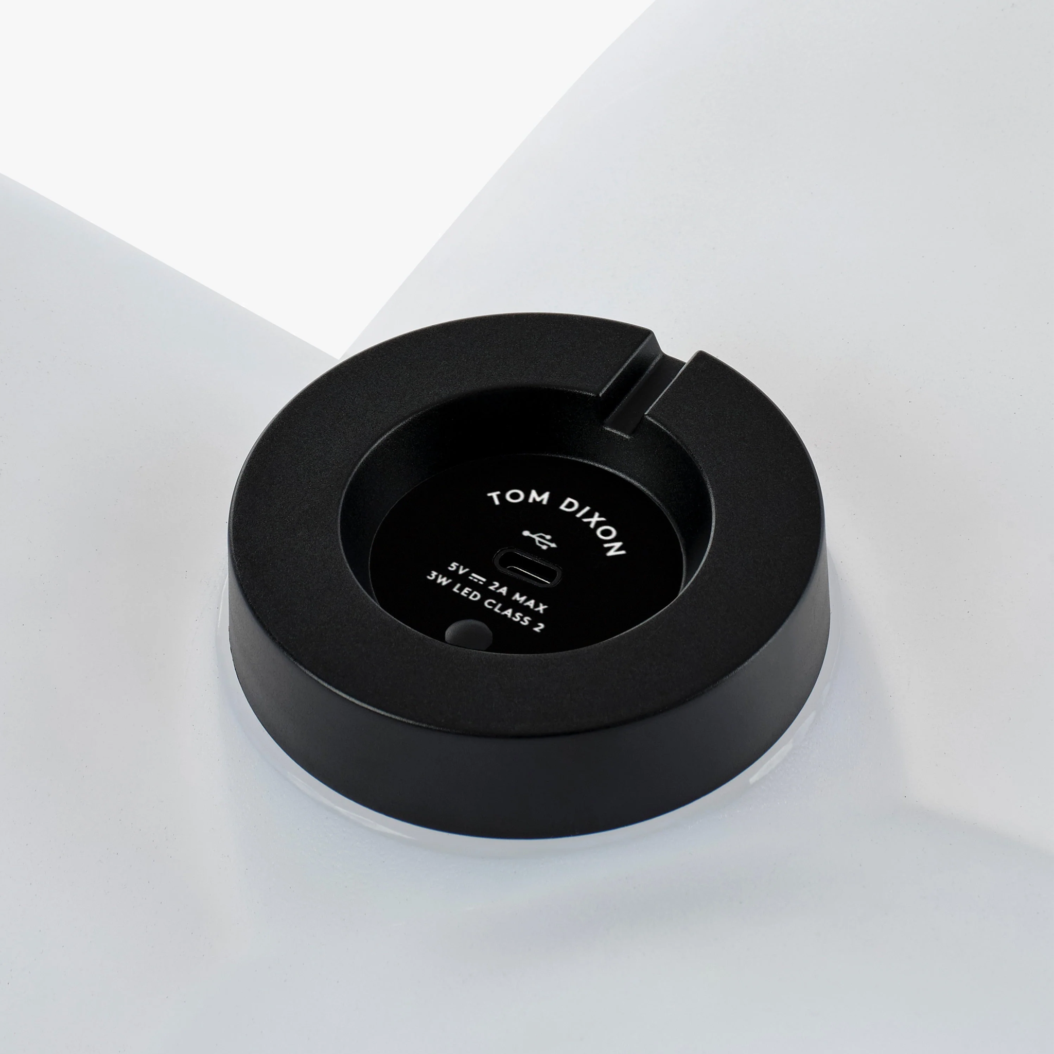 Jack Portable Light base by Tom Dixon close up