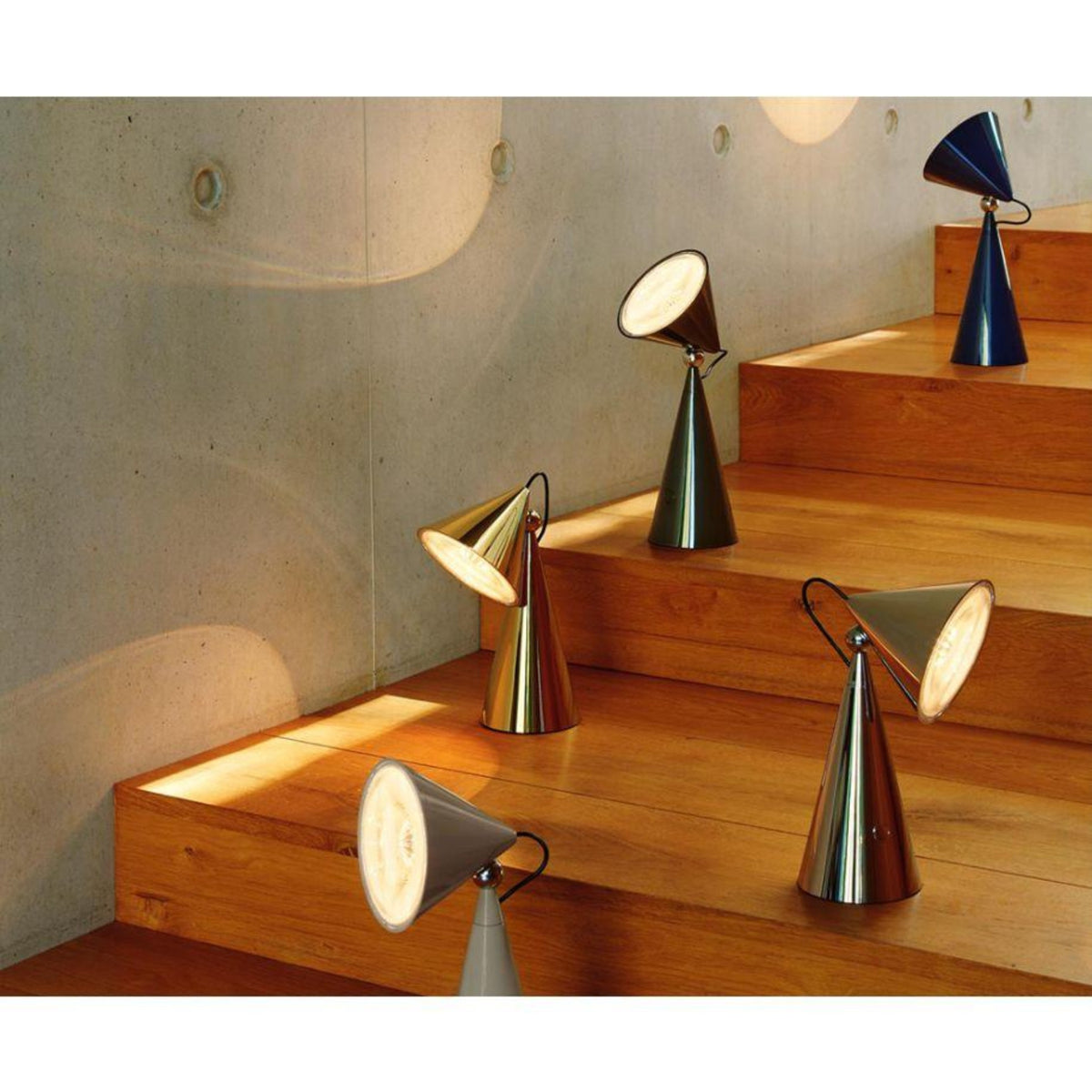 Tom Dixon Pose Portable LED | ROBINSON Lighting & Bath