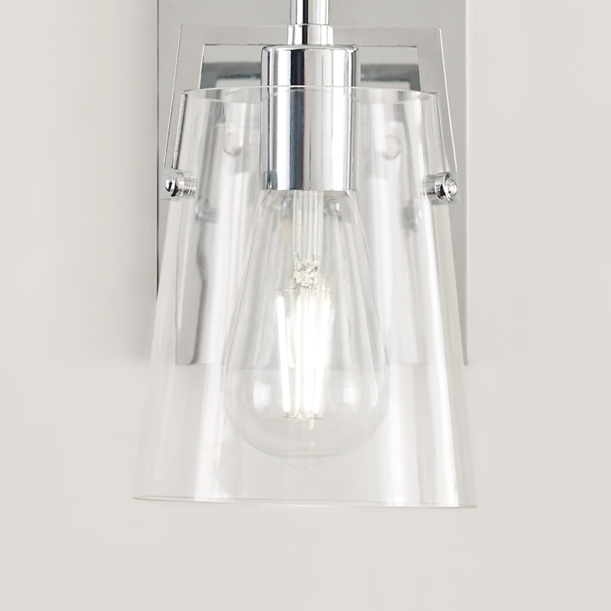 CROFTON VANITY LIGHT (MULTIPLE SIZES) - robinsonco.ca