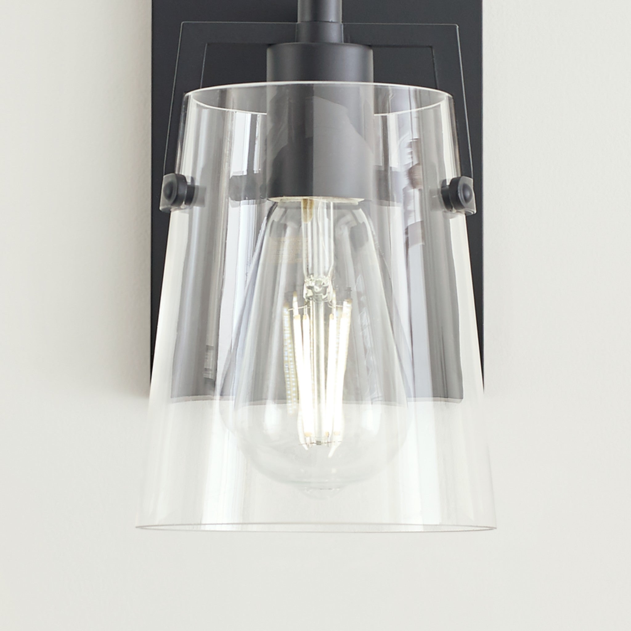 CROFTON VANITY LIGHT (MULTIPLE SIZES) - robinsonco.ca