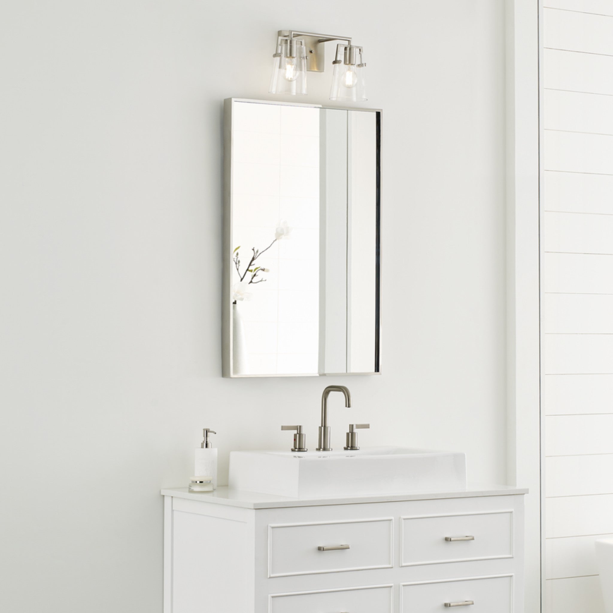 CROFTON VANITY LIGHT (MULTIPLE SIZES) - robinsonco.ca