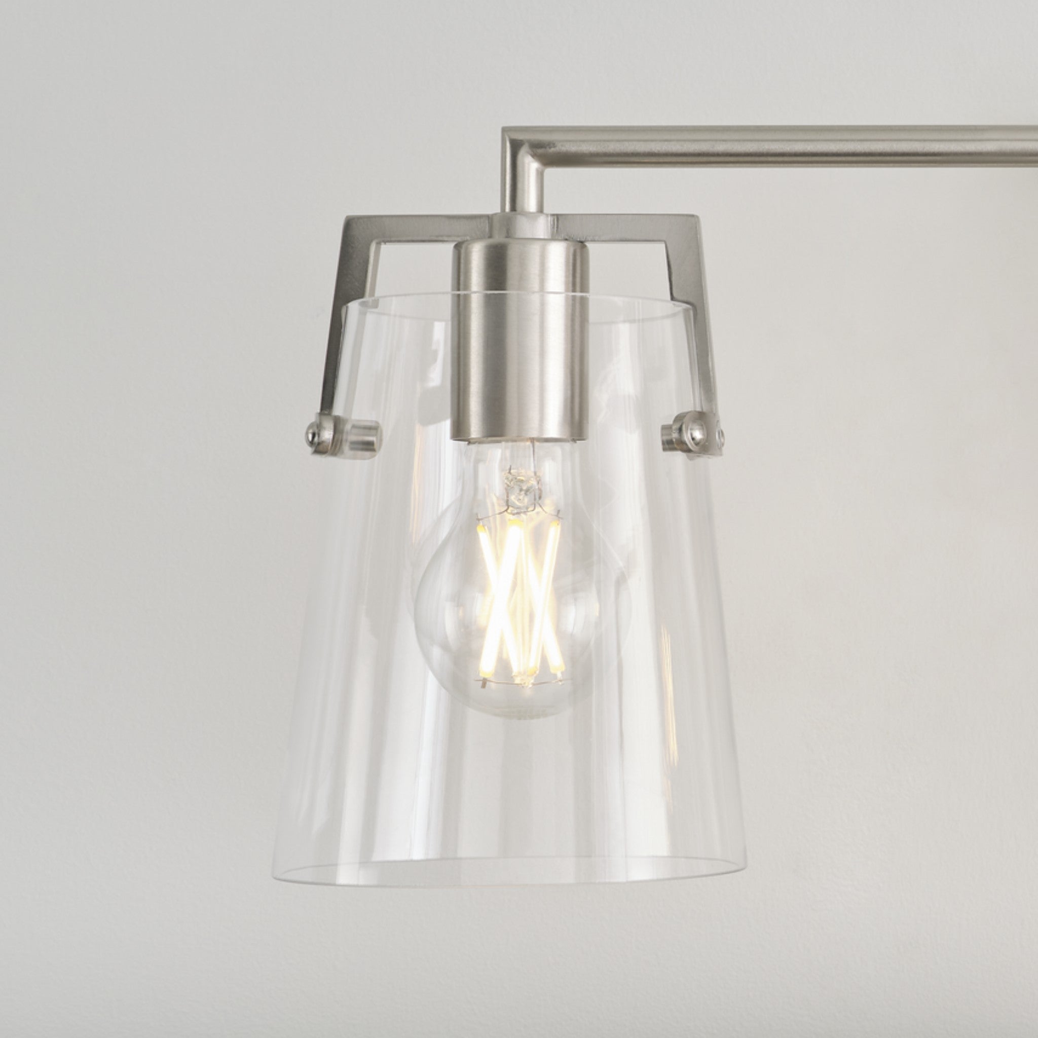 CROFTON VANITY LIGHT (MULTIPLE SIZES) - robinsonco.ca