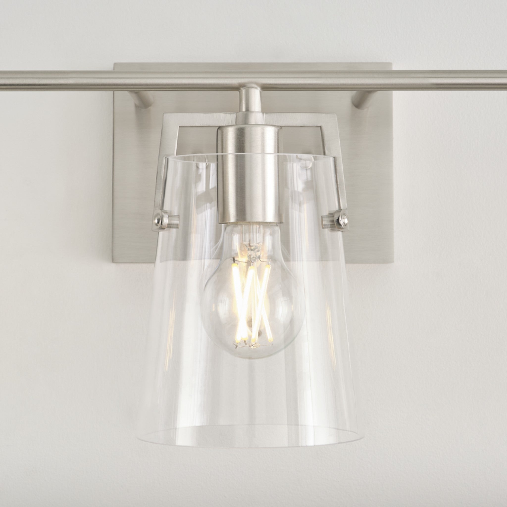 CROFTON VANITY LIGHT (MULTIPLE SIZES) - robinsonco.ca