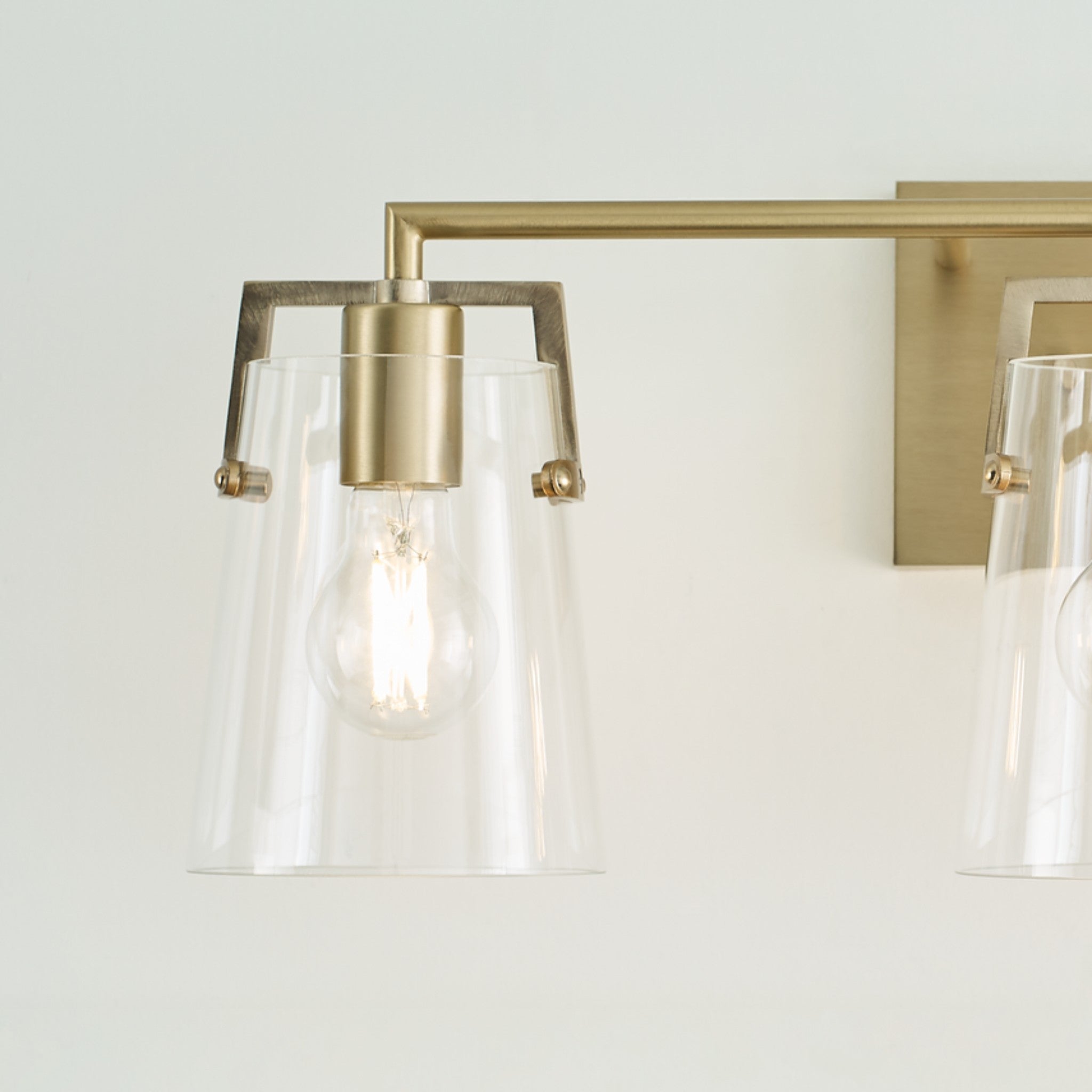 CROFTON VANITY LIGHT (MULTIPLE SIZES) - robinsonco.ca