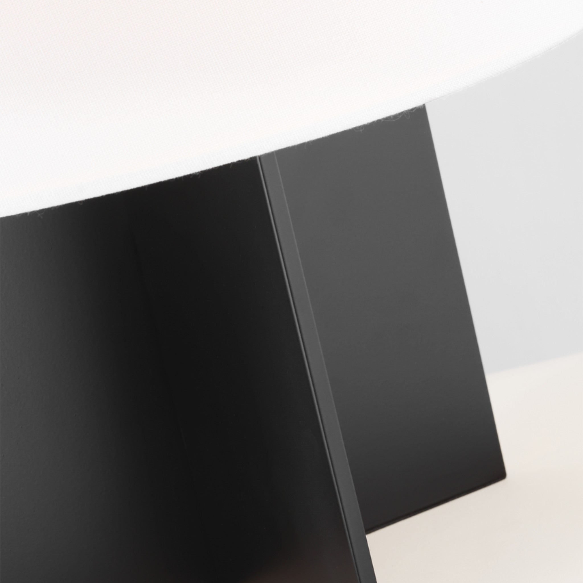 BLOCCO TABLE LAMP (MULTIPLE SIZES) - robinsonco.ca