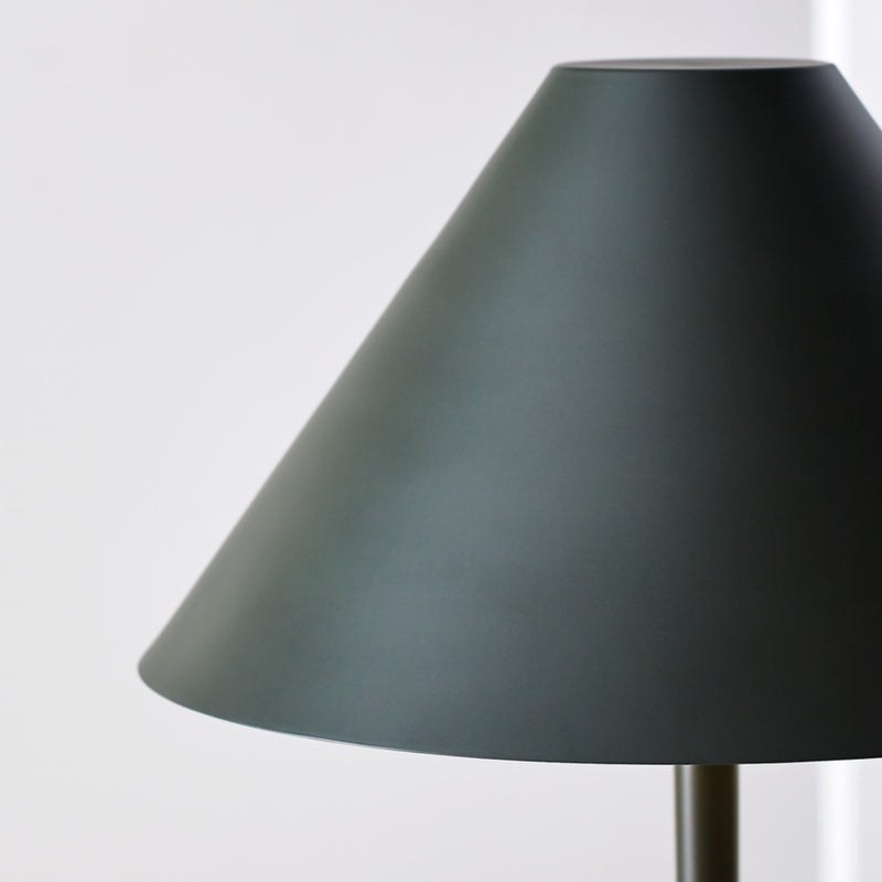 CONTRA TABLE LAMP - robinsonco.ca