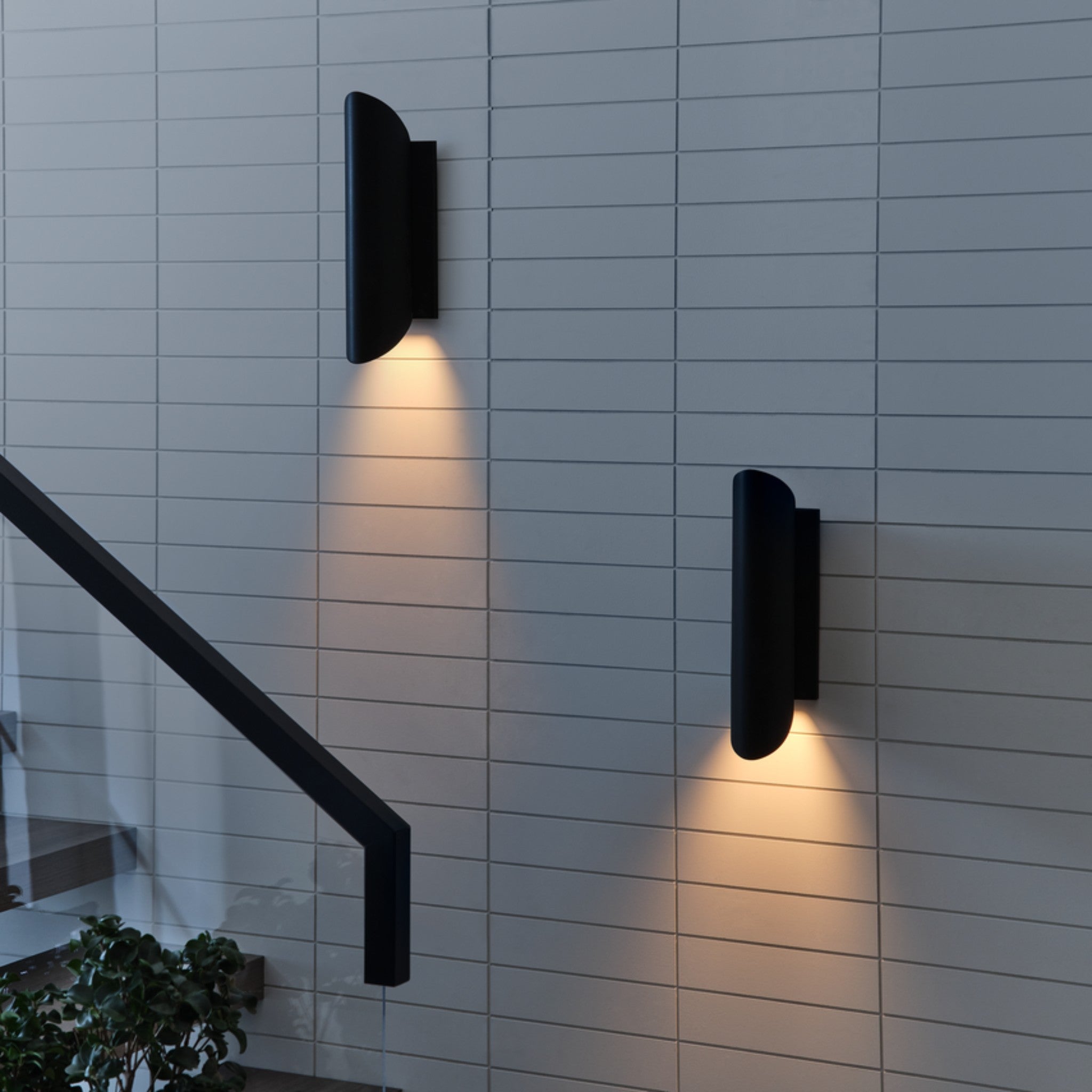 RUXTON OUTDOOR LANTERN (MULTIPLE SIZES) - robinsonco.ca