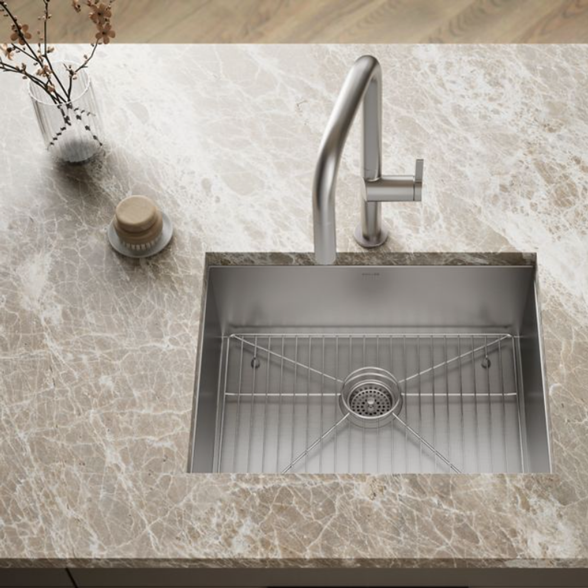 VAULT™ SINGLE-BOWL KITCHEN SINK - robinsonco.ca