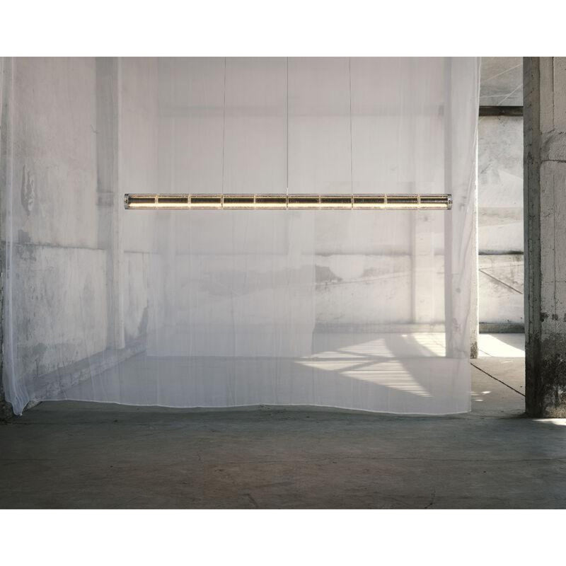 LUCE ORIZZONTALE LINEAR SUSPENDED LAMP (MULTIPLE SIZES) - robinsonco.ca